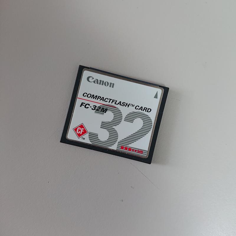 Карта пам'яті canon compact flash card fc32m для зберігання фотографій