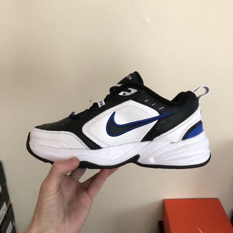 nike monarch 38.5