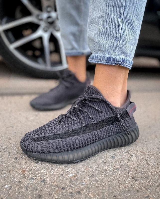 Nike Yeezy Boost 350