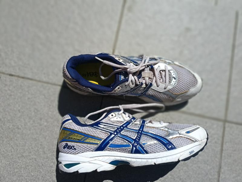 asics 2110