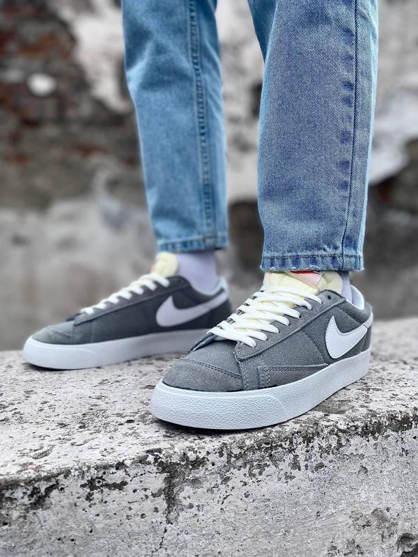 SUPREME NIKE ZOOM BRUIN SB WHITE VARSITY RED 147378082 nike blazer low grey 41 1700