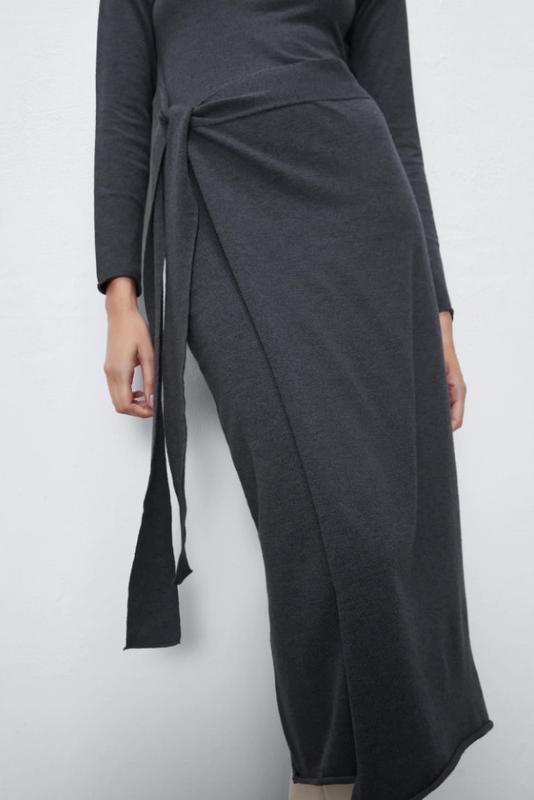 Zara платье гольф l серое zara трикотажное платье миди на запахе размер ...