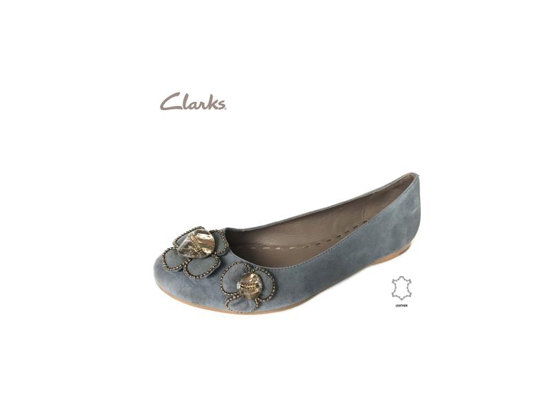 clarks 39