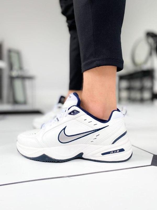 Женские кроссовки nike air monarch iv "silver white" — цена 2150 грн в  каталоге Кроссовки ✓ Купить женские вещи по доступной цене на Шафе | Украина  #43340101