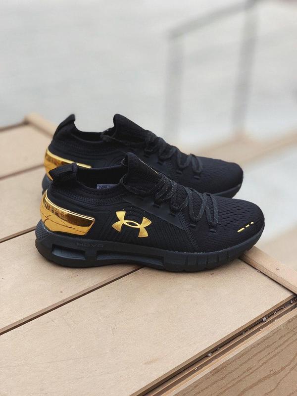 Under armour hovr phantom hot sale se md black gold