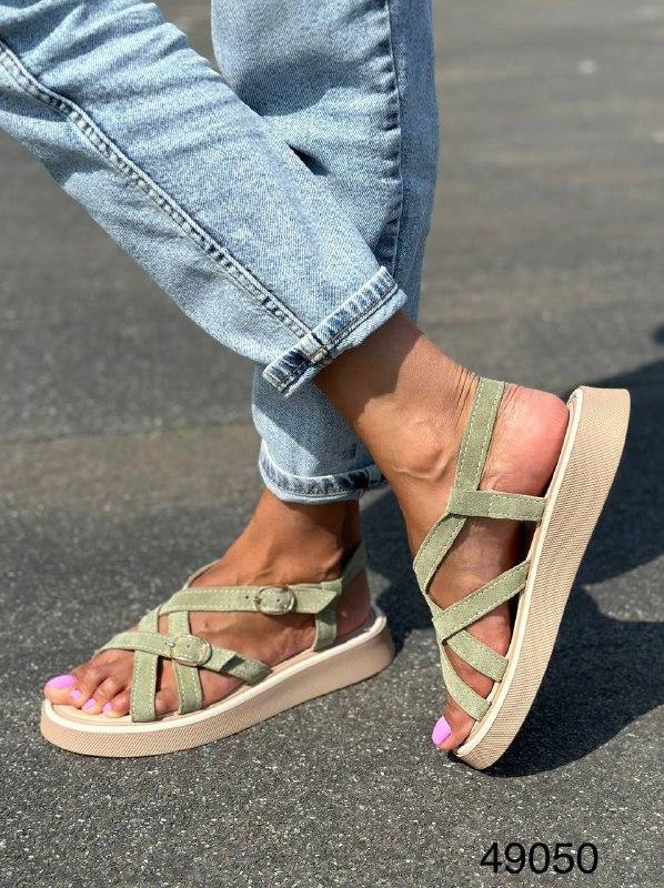 Кожаные босоножки женские оливковые стильные летние, удобные сандалии ...