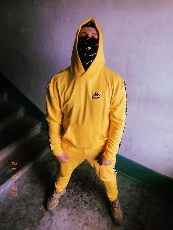Kappa спортивный костюм женский черно желтый