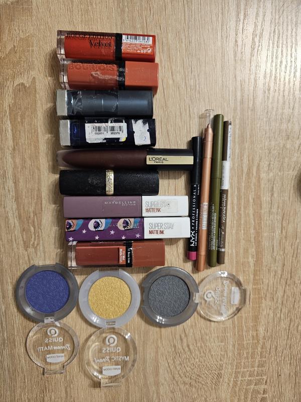 Косметика лотом — цена 450 грн в каталоге Наборы декоративной косметики ...