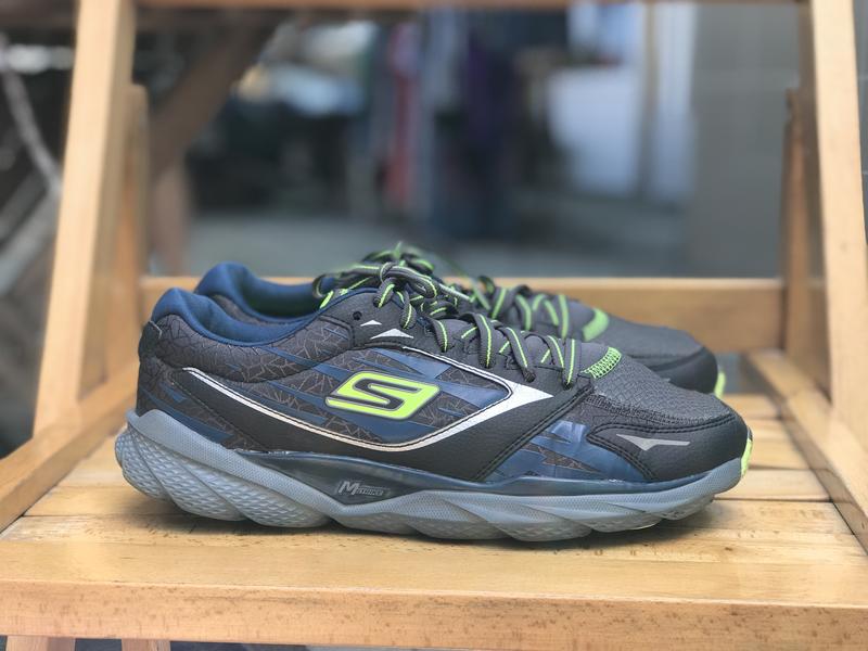 Skechers go run extreme кроссвки 