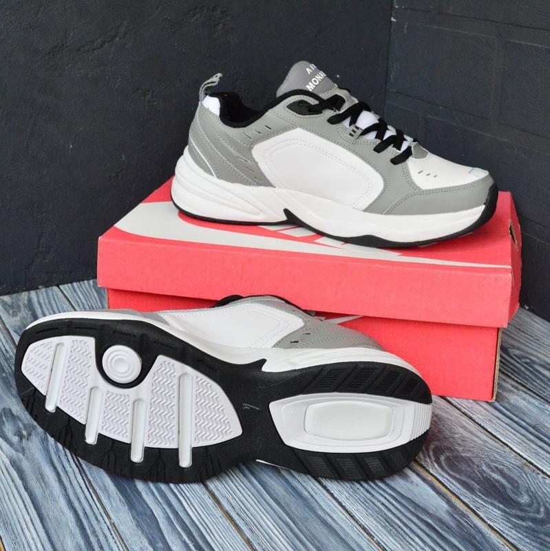Массивные мужские кроссовки бренда nike air monarch белые з серым в ...