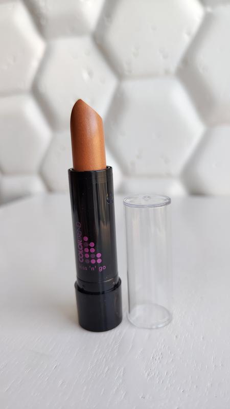 Помада для губ от эйвон avon color trend creme caramel — цена 60 грн в ...