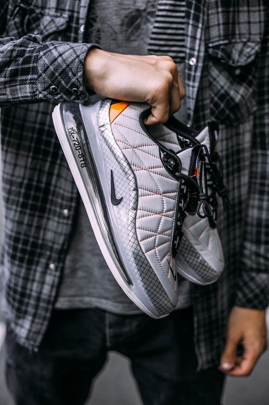 Nike air max 720 grey hotsell and orange