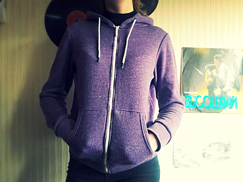 Как называются спортивные кофты без капюшона