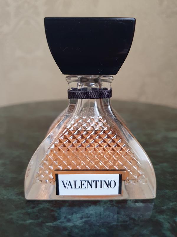 Valentino eau de parfum — цена 1050 грн в вода ✓ Купить товары для красоты и здоровья по цене на Шафе Украина #45109255