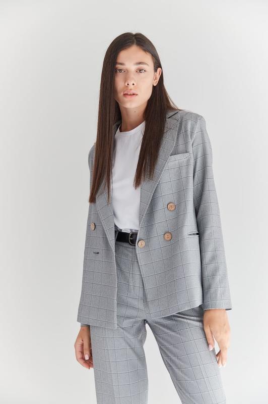 Брючный Костюм Серый Фото