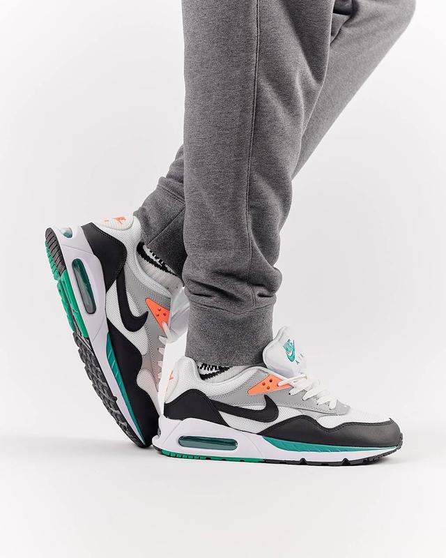 Air max correlate sneaker best sale