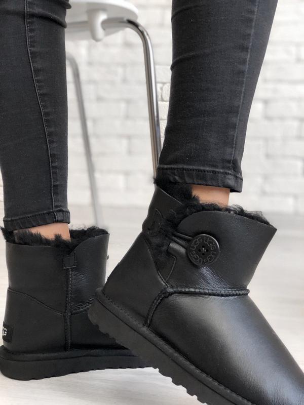 ugg mini bailey button black
