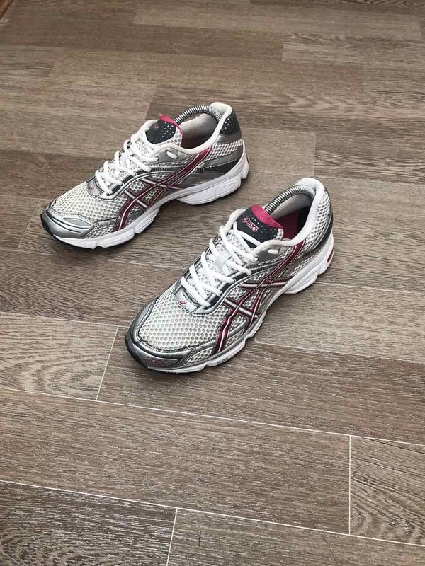 asics gel stratus 3