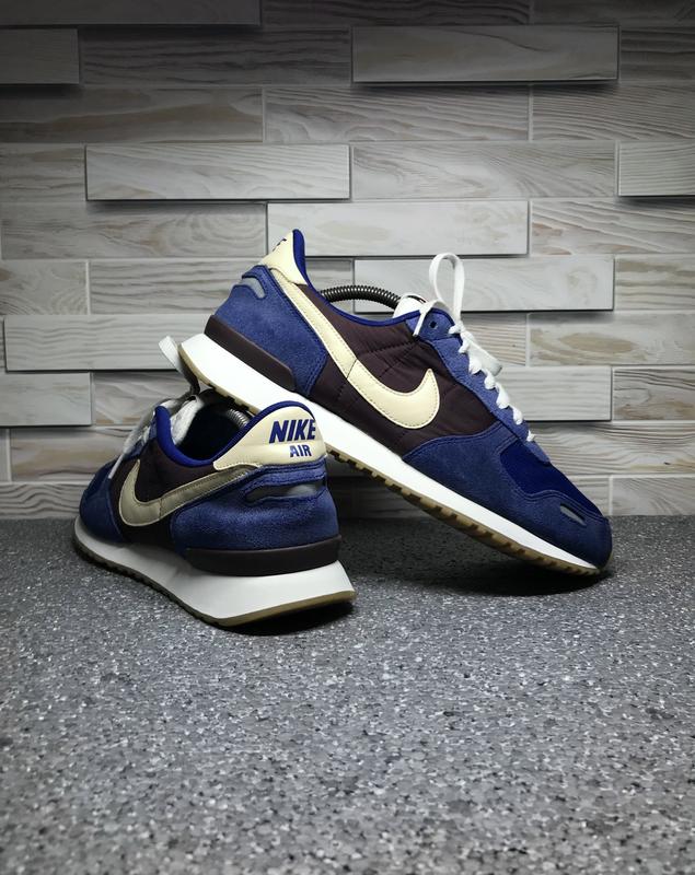 Grey nike air vortex discount