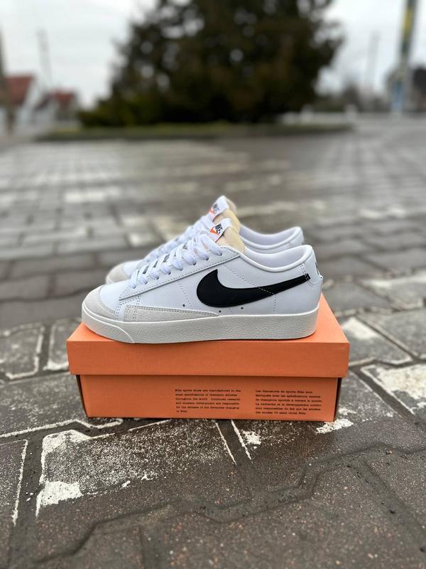 Nike blazer low lux deals
