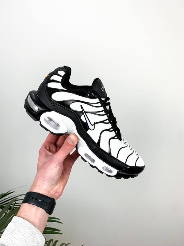 nike air max plus oreo