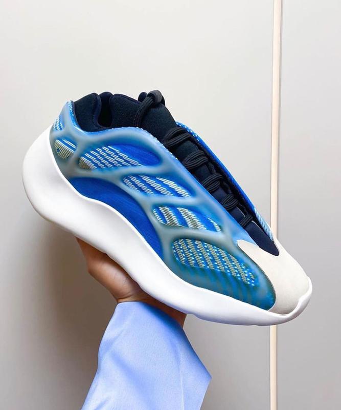 Yeezy store boots 700