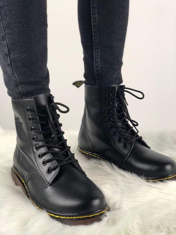 dr martens 146