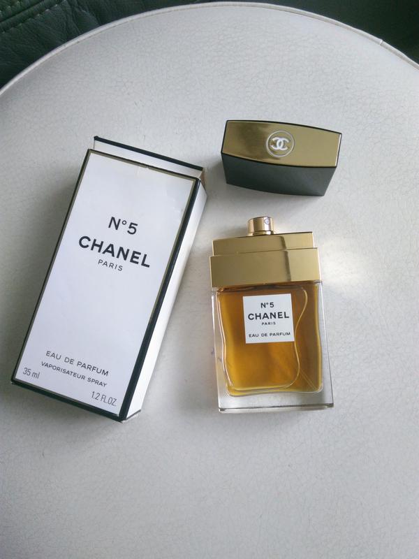 Chanel 5 оригинал. Chanel номер 5 оригинал. Cocaine Chanel духи. Шанель 5 фото оригинала.