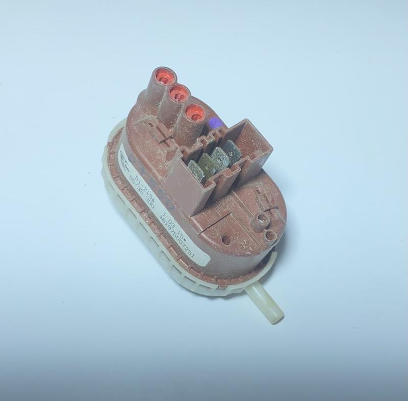 Реле уровня воды (прессостат) для стиральной машины whirlpool б/у ...