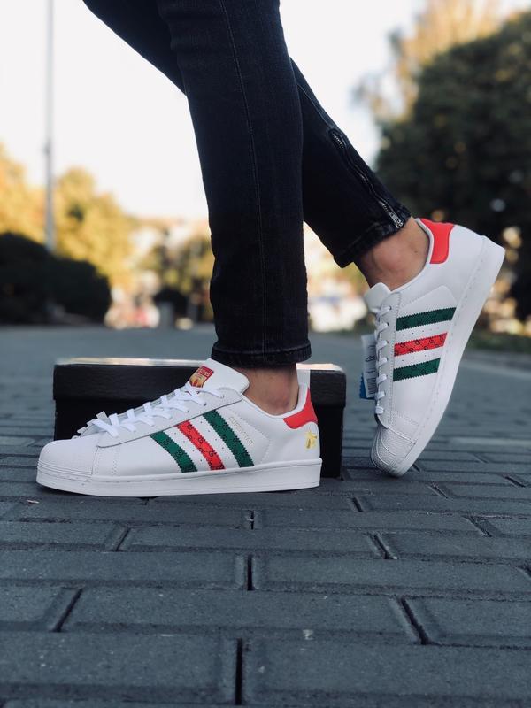 Tenis adidas iniki gucci 2025
