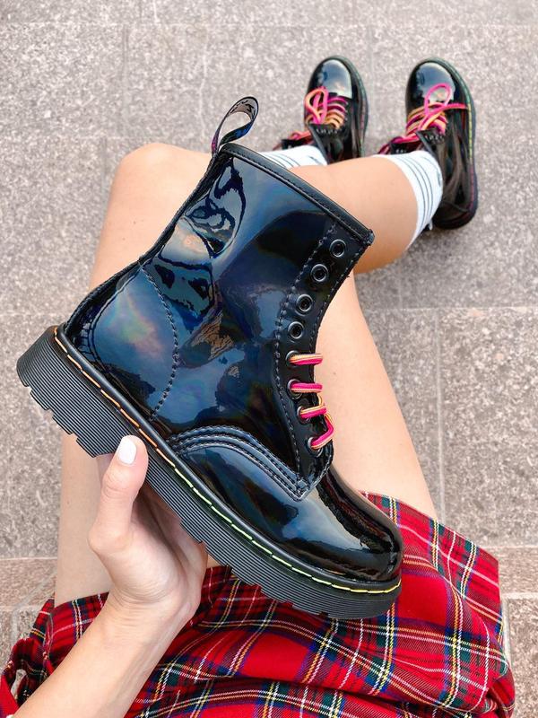Женские ботинки dr. martens 1460 black rainbow patent boot — цена 2189 грн  в каталоге Ботинки ✓ Купить женские вещи по доступной цене на Шафе |  Украина #47674633