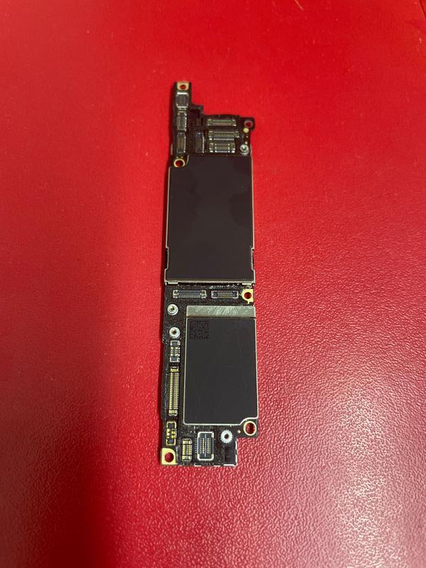 Материнська плата iphone xr — цена 1000 грн в каталоге Комплектующие ...