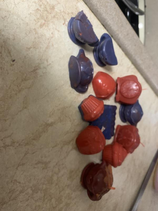 Самодельный восковой сервант-свечи — цена 99 грн в каталоге Статуэтки ...