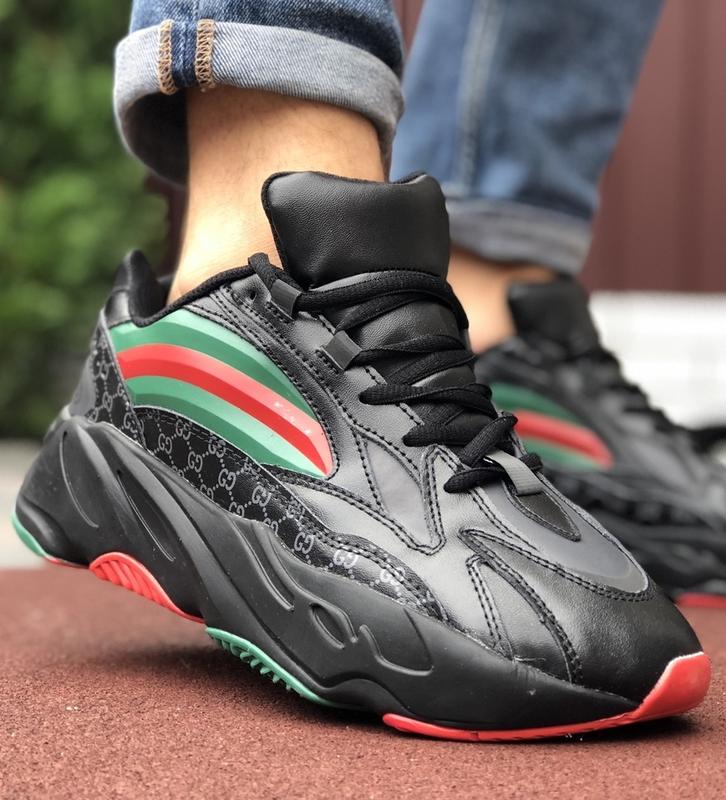 yeezy 700 x gucci