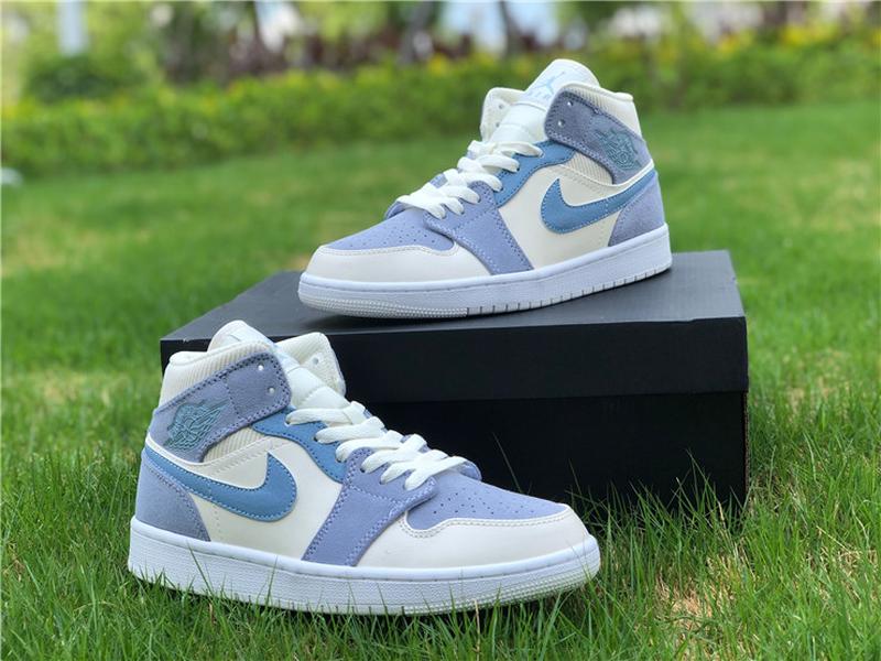 Кроссовки jordan 1 mid. Nike Air Jordan 1 Mid Blue. Nike Air Jordan 1 Blue. Air Jordan 1 Mid se 'Sail Light Blue'. Nike Air Jordan 1 голубые.