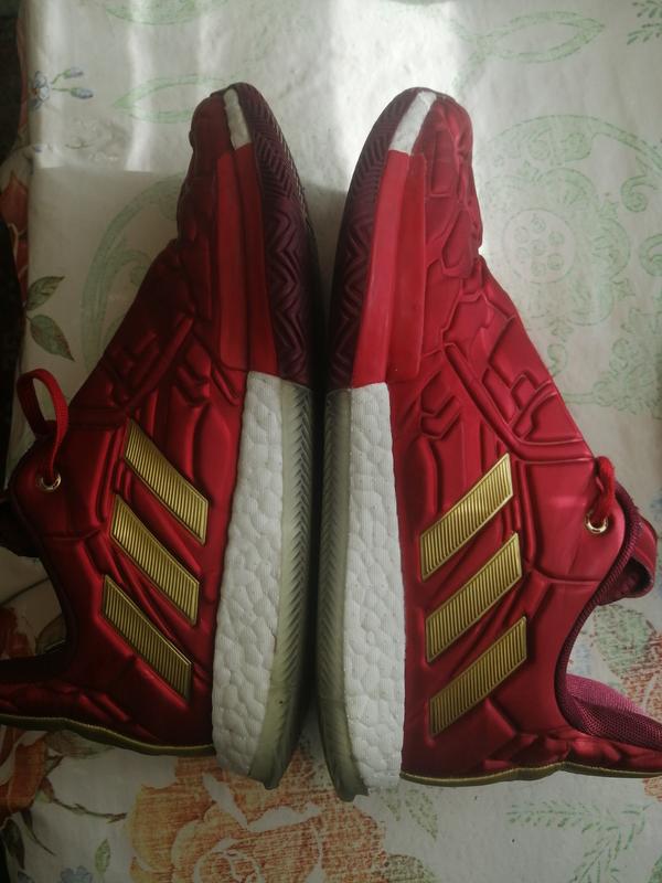 adidas marvel iron man Adidas 700