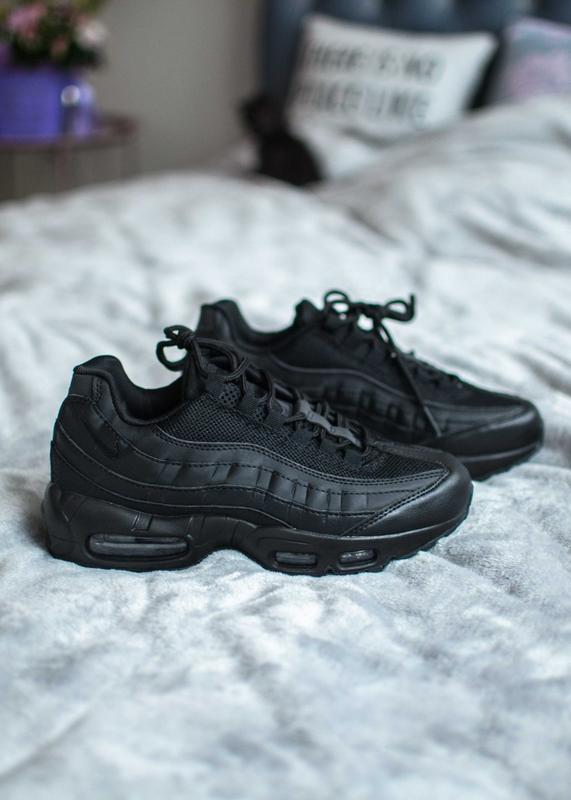 Nike 95 black womens online