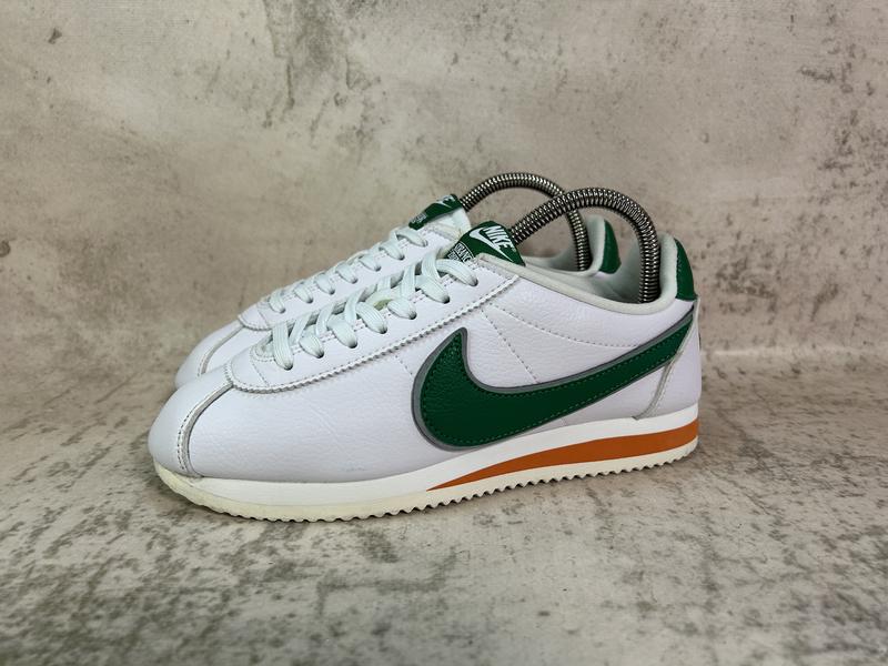 Hawkins high nike cortez 2025