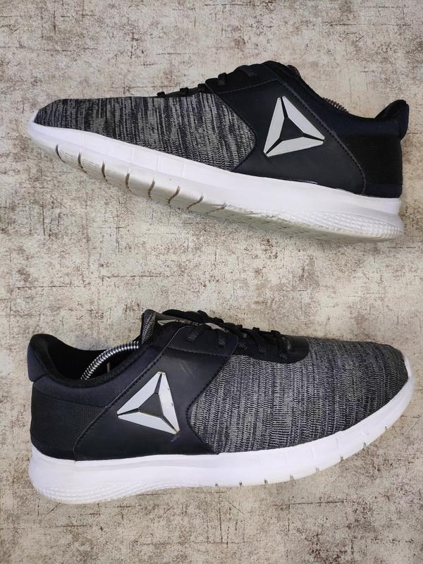 Reebok genesis runner deals