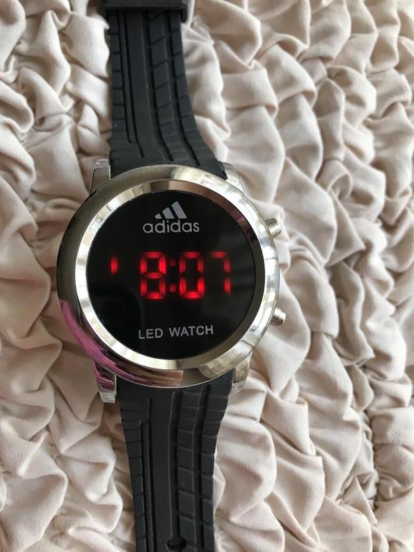 adidas led watch 300 50246576