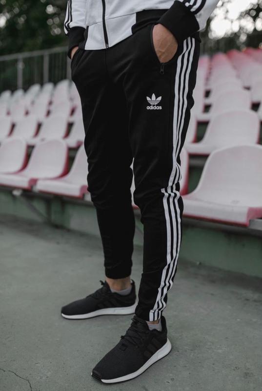 Мужские спортивные штаны заужены adidas — цена 699 грн в каталоге Спортивные  штаны ✓ Купить мужские вещи по доступной цене на Шафе | Украина #50287058
