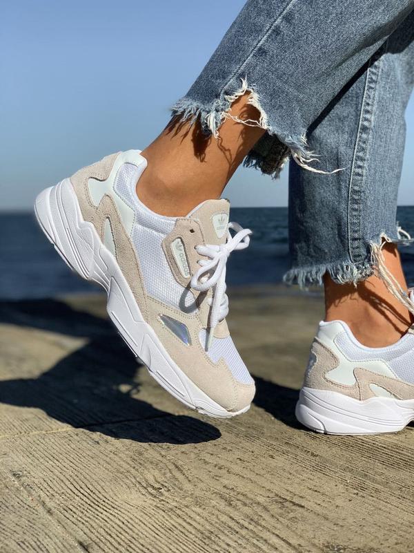 Adidas falcon white beige Adidas 2600