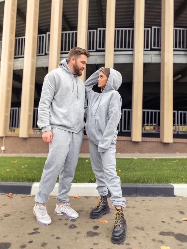 Спортивные костюмы для него и для нее