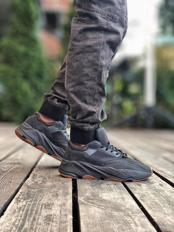 Yeezy 700 cheap black adidas