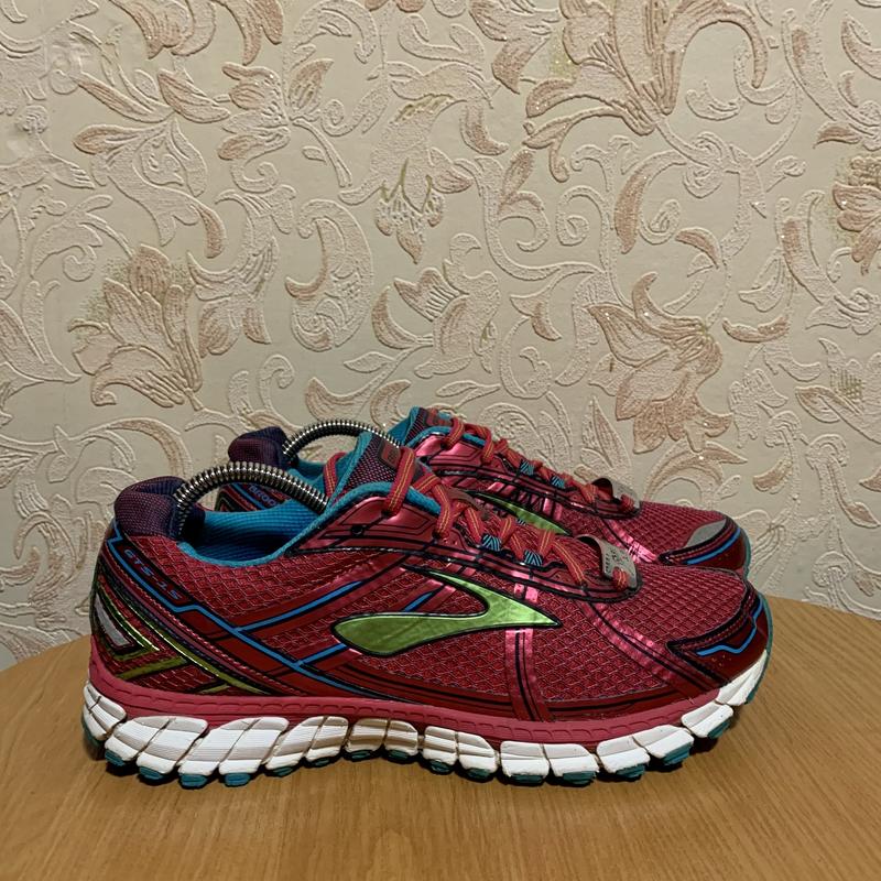 brooks gts 1s