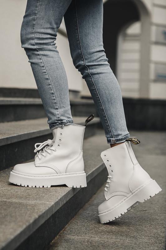 Женские ботинки dr.martens jadon mono white (мех) — цена 3000 грн в  каталоге Ботинки ✓ Купить женские вещи по доступной цене на Шафе | Украина  #51001295