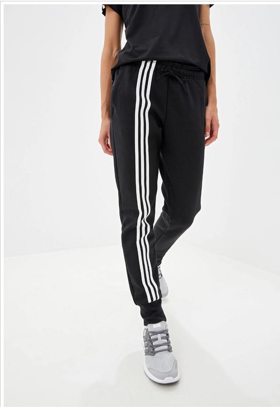 Брюки adidas must haves 3-stripes dx7972 (оригинал) — цена 950 грн в  каталоге Спортивные штаны ✓ Купить женские вещи по доступной цене на Шафе |  Украина #52152906