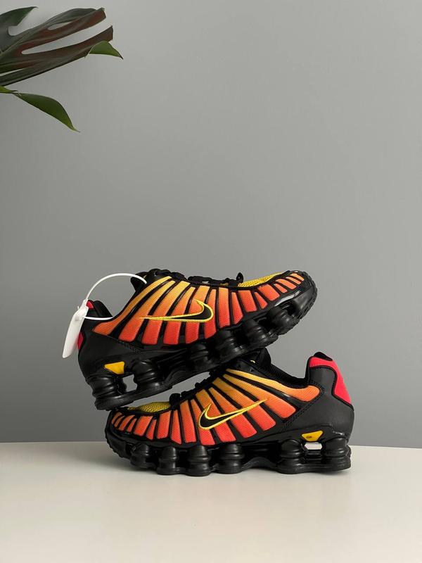 Кроссовки nike shox tl orange — цена 3100 грн в каталоге Кроссовки