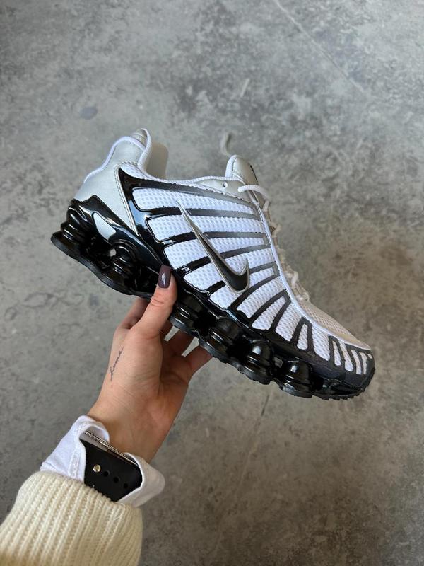 Кросівки nike shox tl metallic silver/wolf grey — ціна 2800 грн у