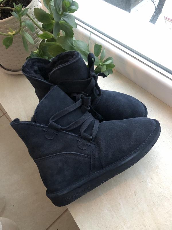 Zora bearpaw best sale